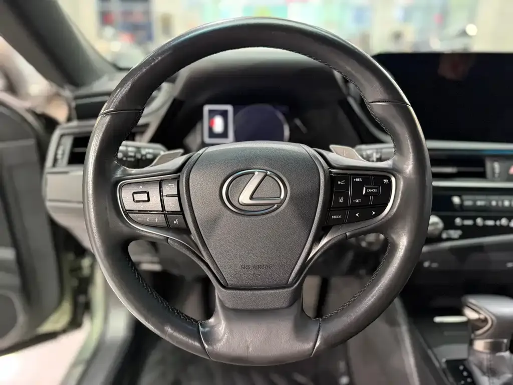 Lexus ES — фото 2