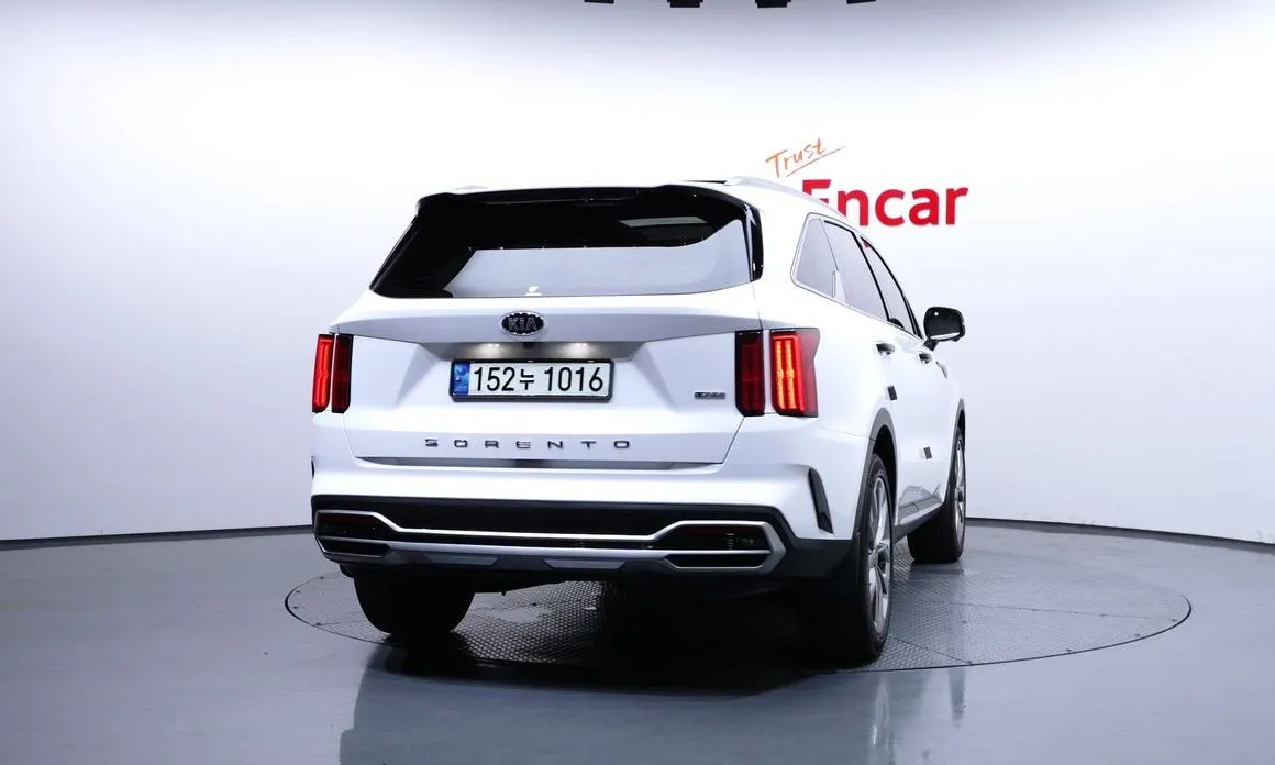 Kia Sorento — фото 5