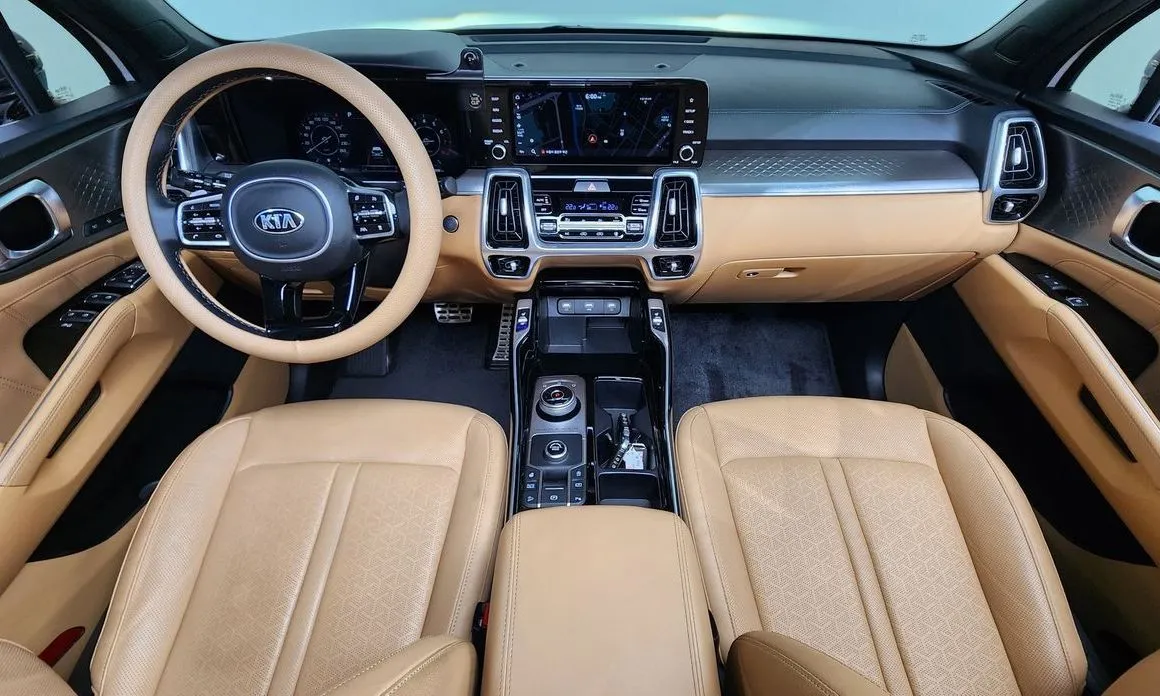 Kia Sorento — фото 8