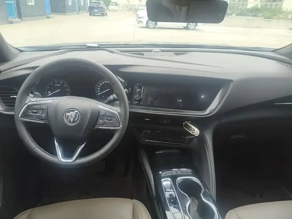 Buick Envision Plus — фото 6