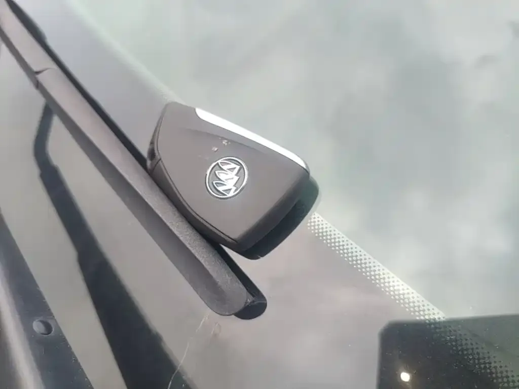 Buick Envision Plus — фото 4