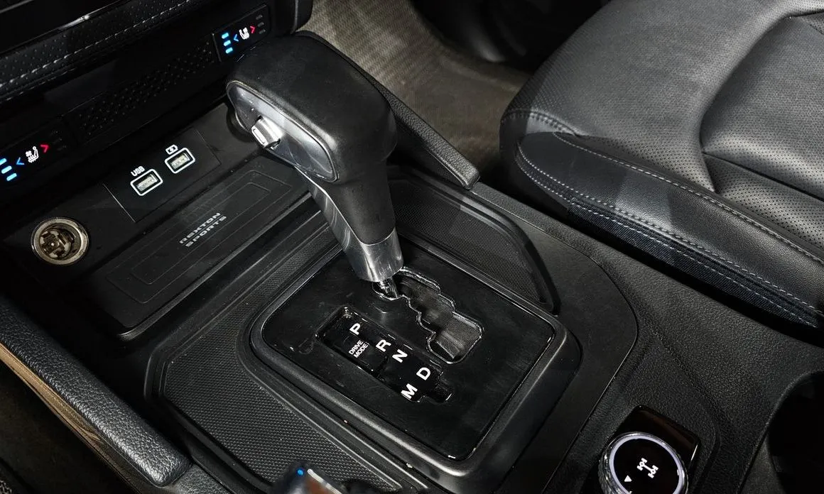 KG Mobility (Ssangyong) Rexton — фото 9