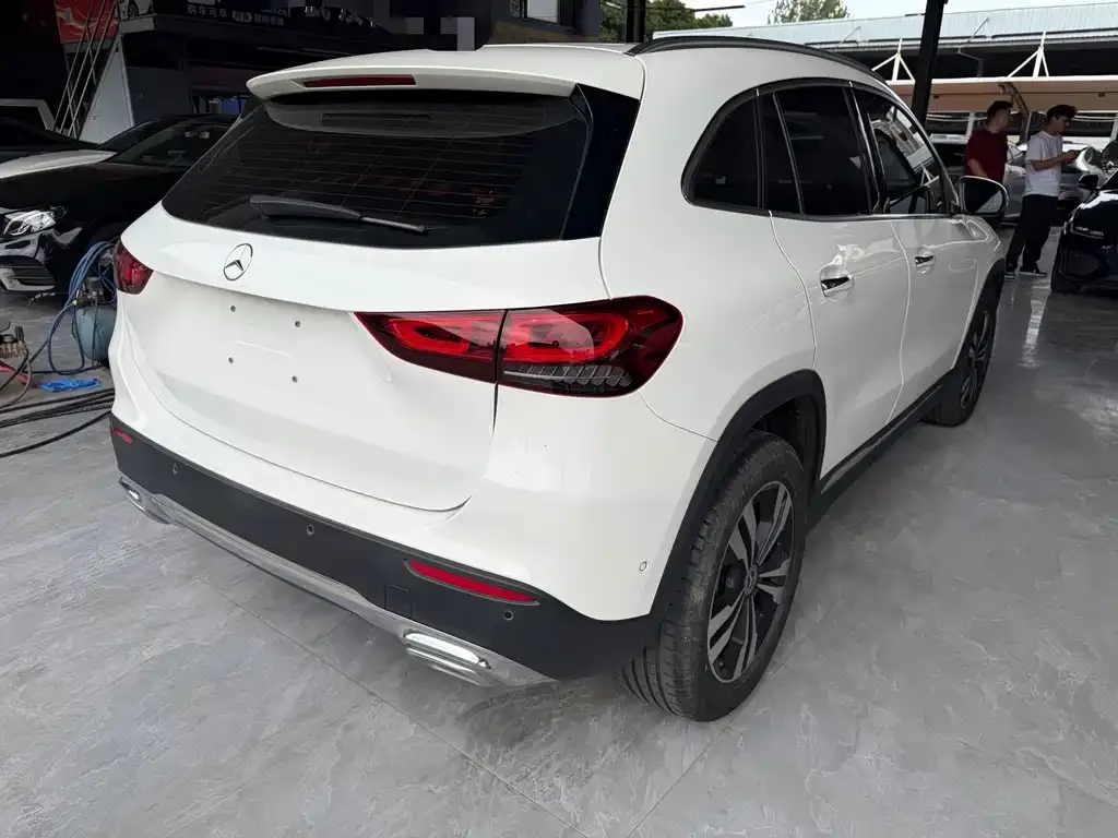 Mercedes-Benz GLA — фото 6