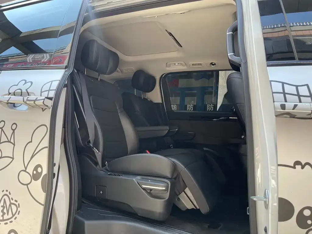 GAC Motor Trumpchi E8 — фото 3