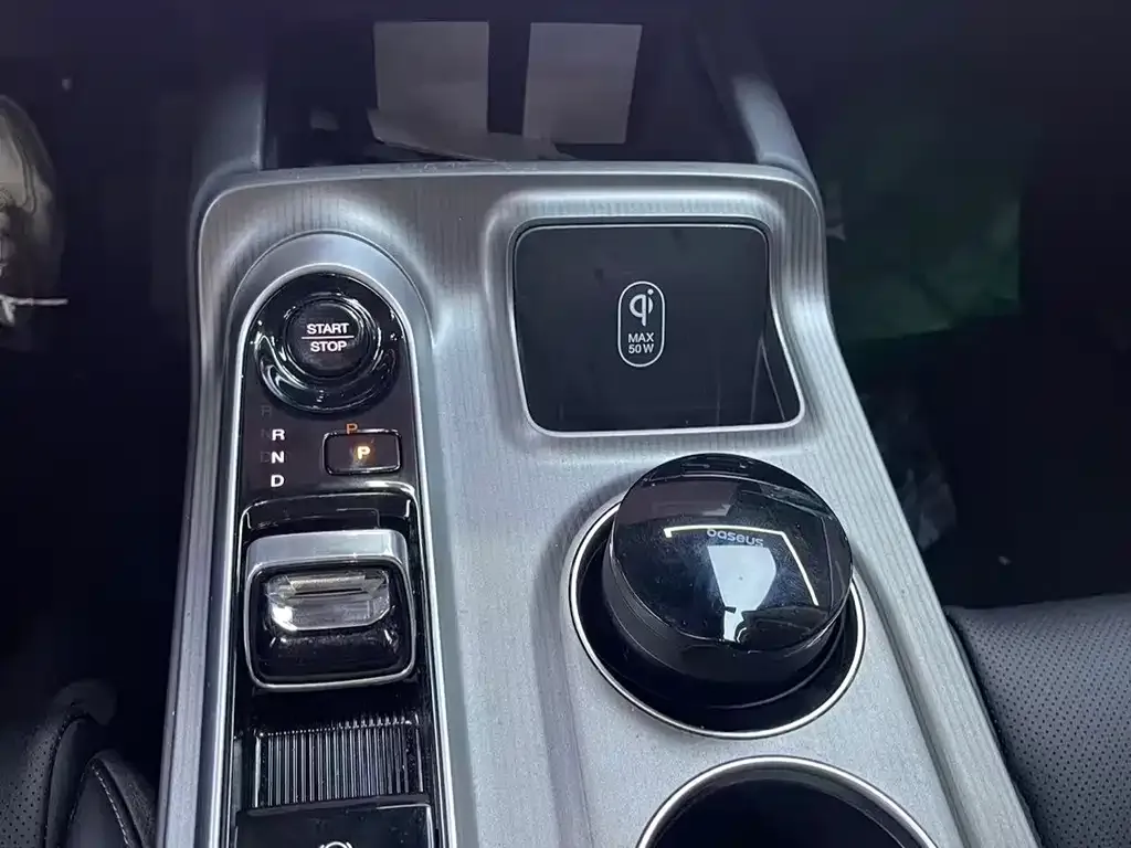 GAC Motor Trumpchi E8 — фото 9
