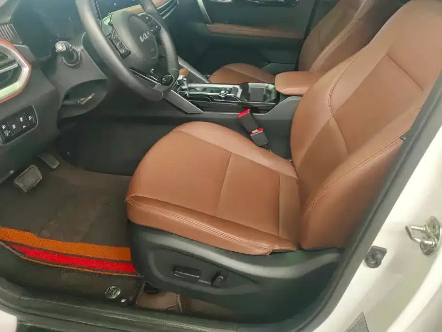 Kia Sportage — фото 8