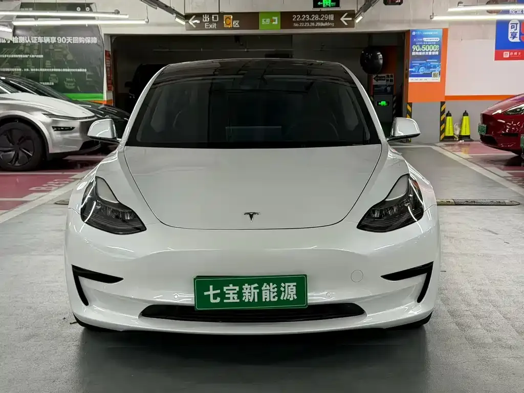 Tesla Model 3 — фото 8