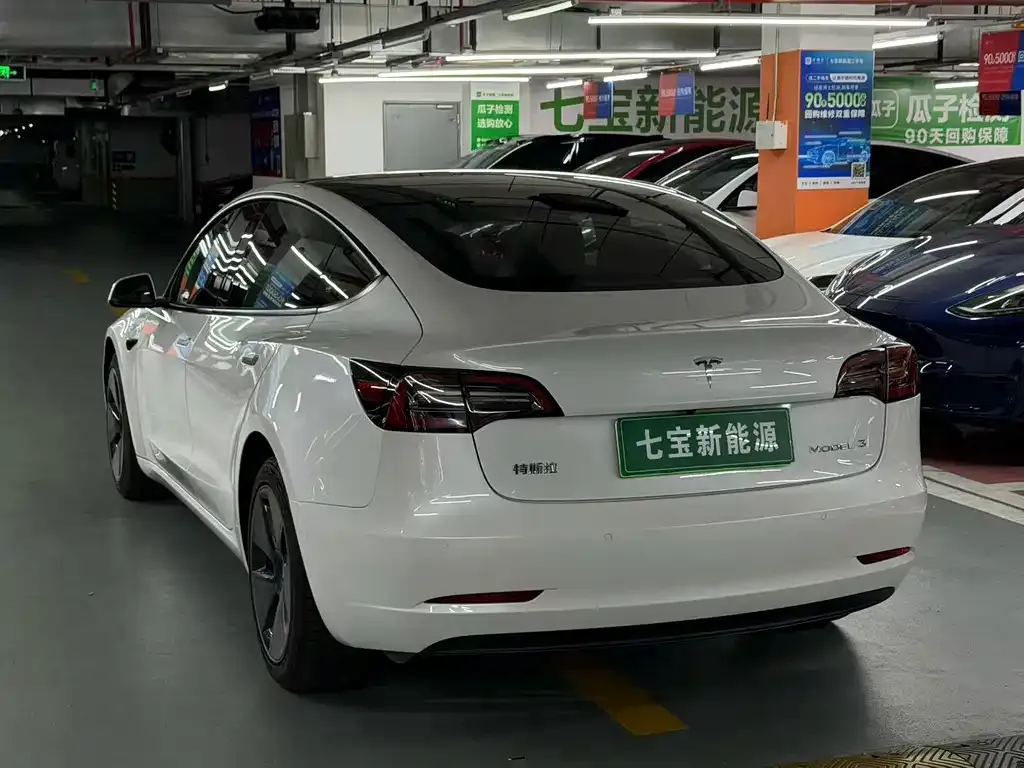 Tesla Model 3 — фото 3