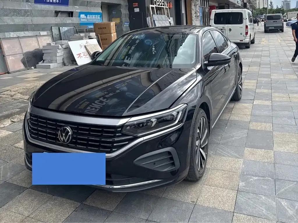 Volkswagen Passat — фото 1