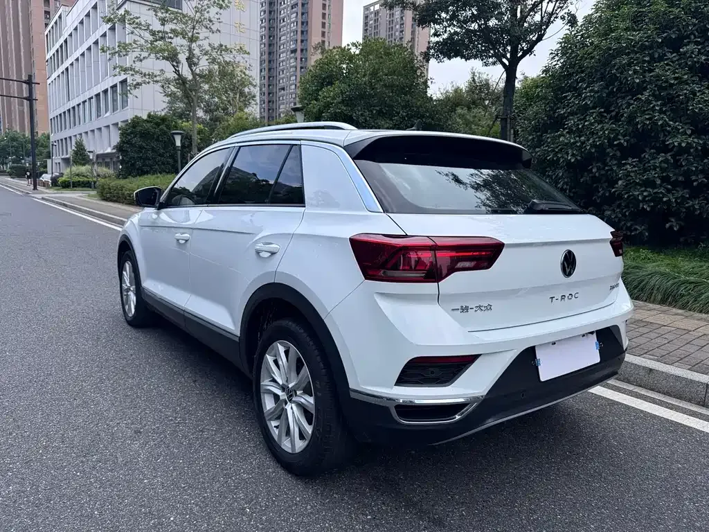 Volkswagen T-Roc — фото 4