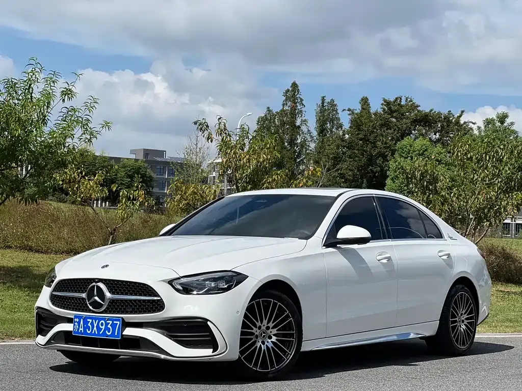 Mercedes-Benz C-Class — фото 1