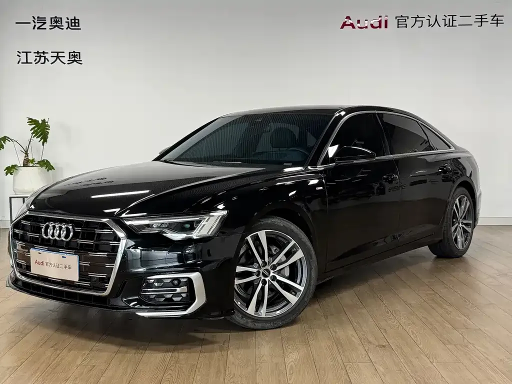 Audi A6L — фото 1