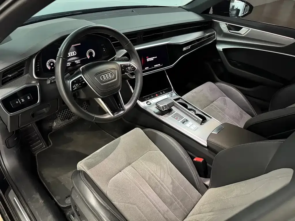 Audi A6L — фото 10