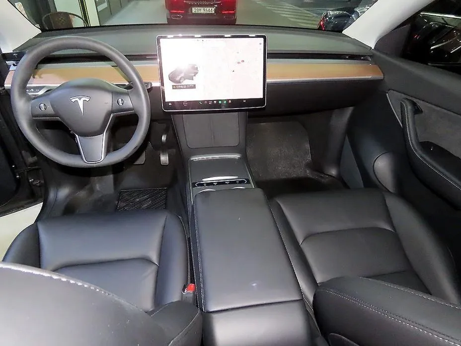 Tesla Model Y — фото 4