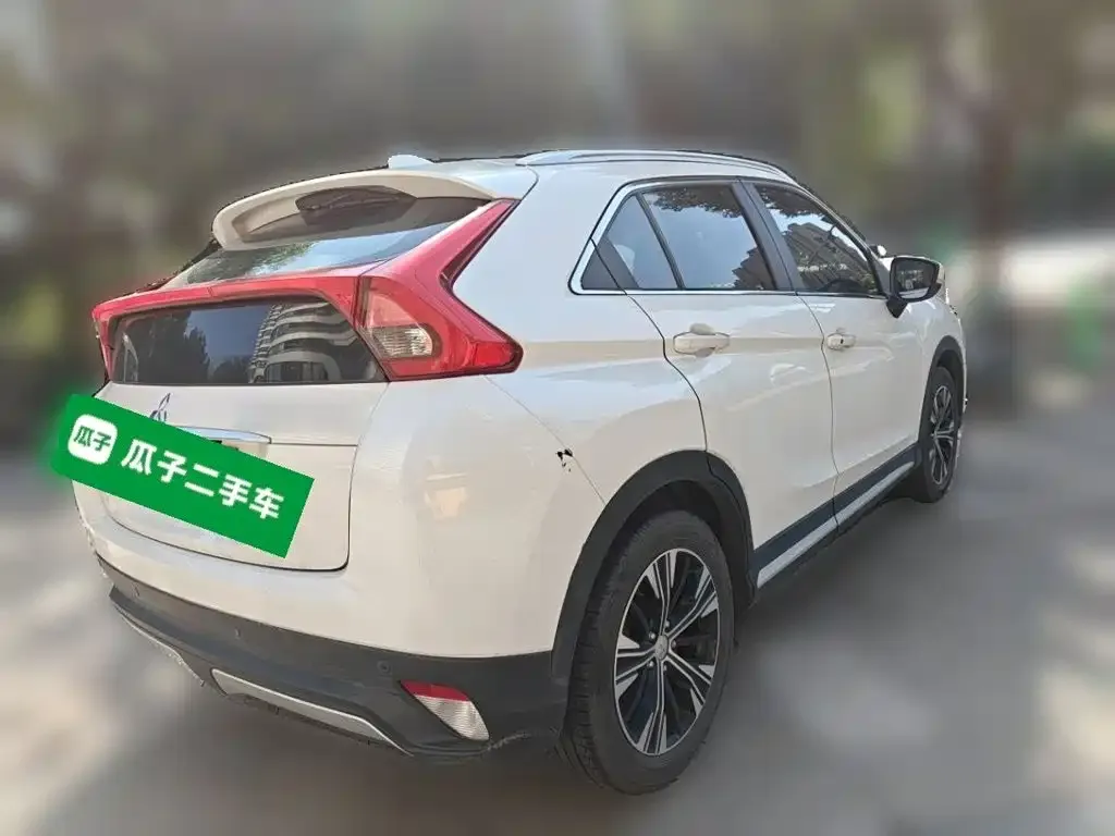 Mitsubishi Eclipse Cross — фото 2
