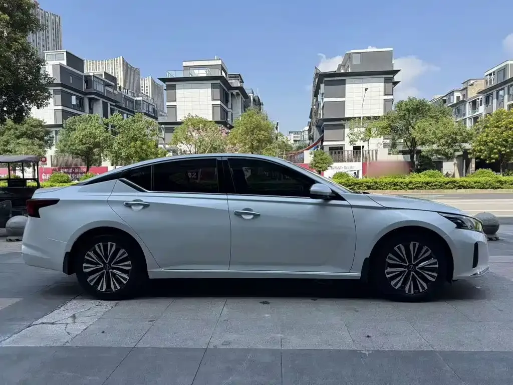 Nissan Teana — фото 10