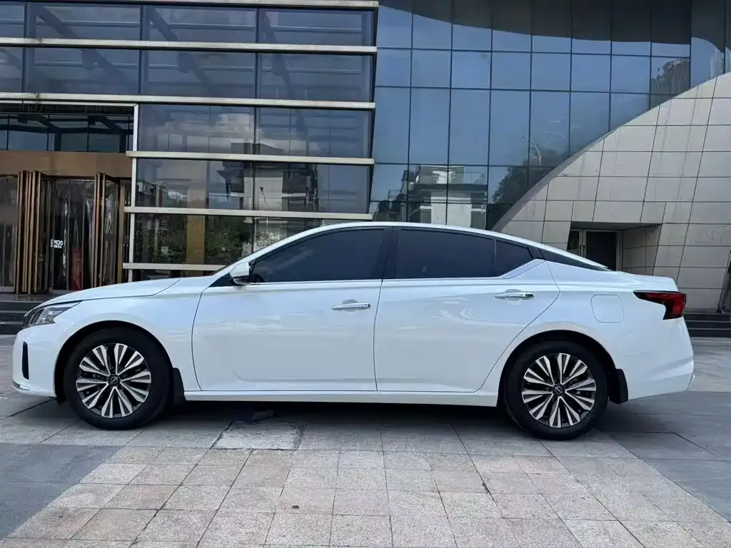 Nissan Teana — фото 7