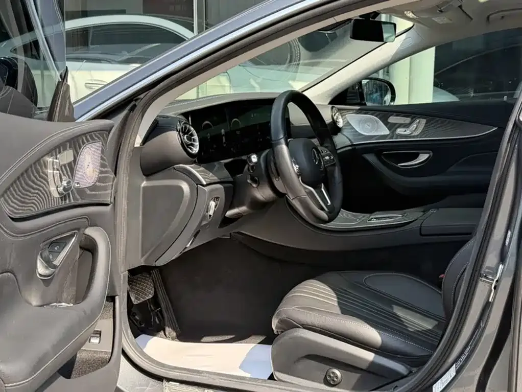 Mercedes-Benz CLS — фото 5