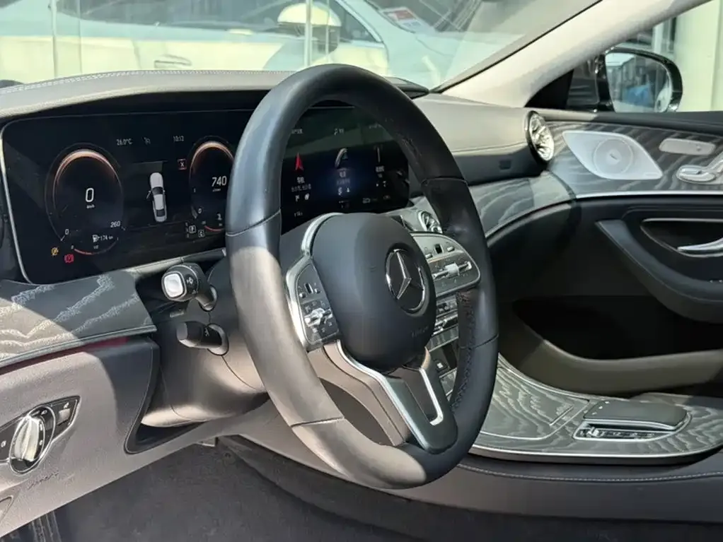 Mercedes-Benz CLS — фото 4
