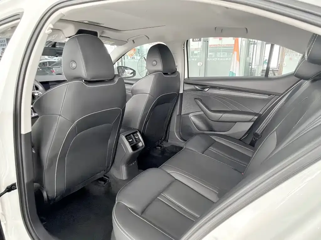Skoda Octavia — фото 4