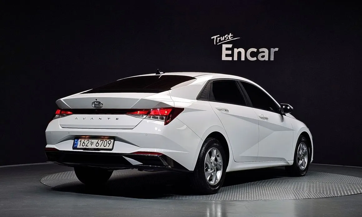 Hyundai AVANTE — фото 3