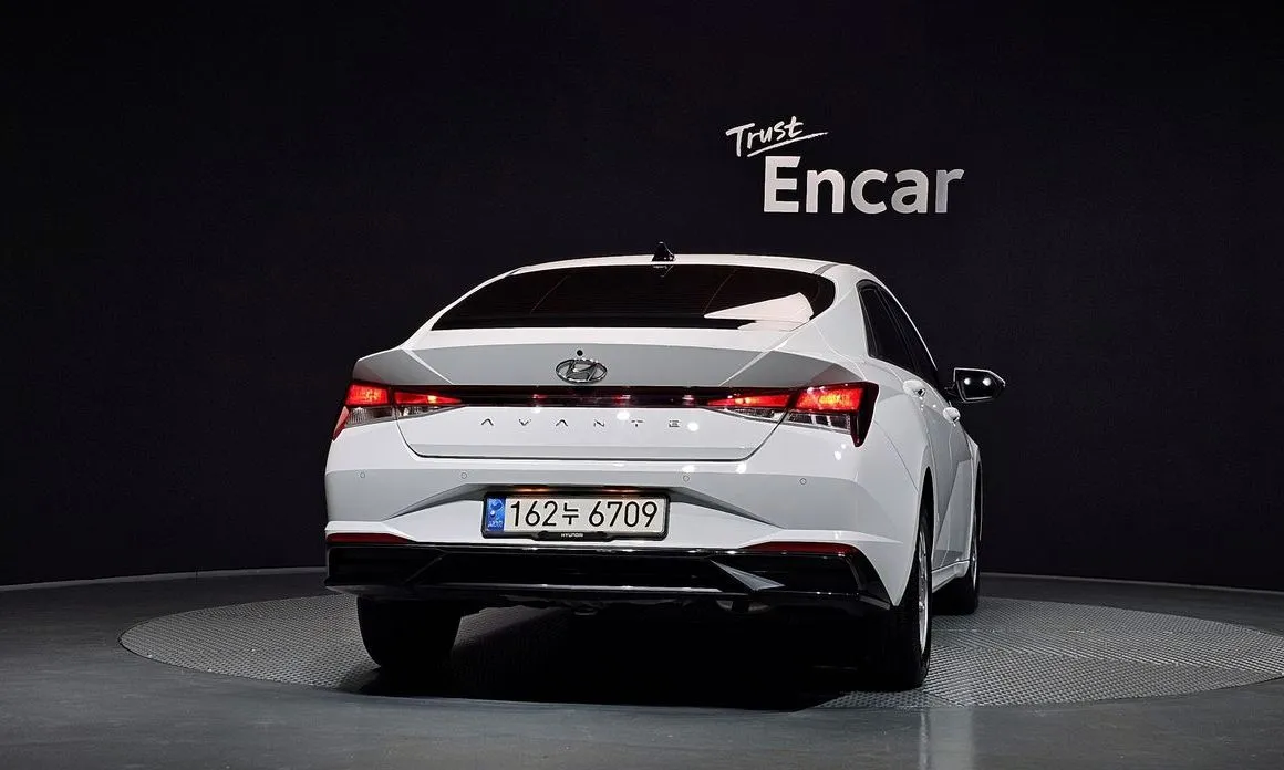 Hyundai AVANTE — фото 4