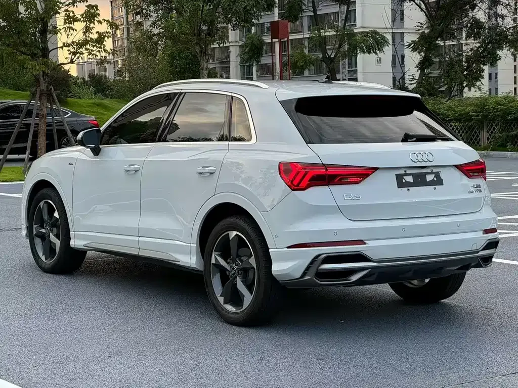 Audi Q3 — фото 9