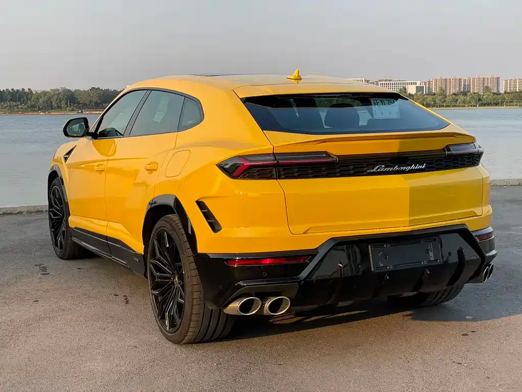 Lamborghini Urus SE — фото 6