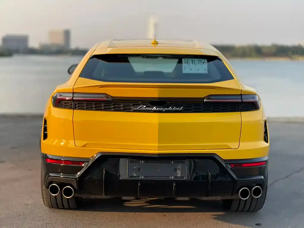Lamborghini Urus SE — фото 2