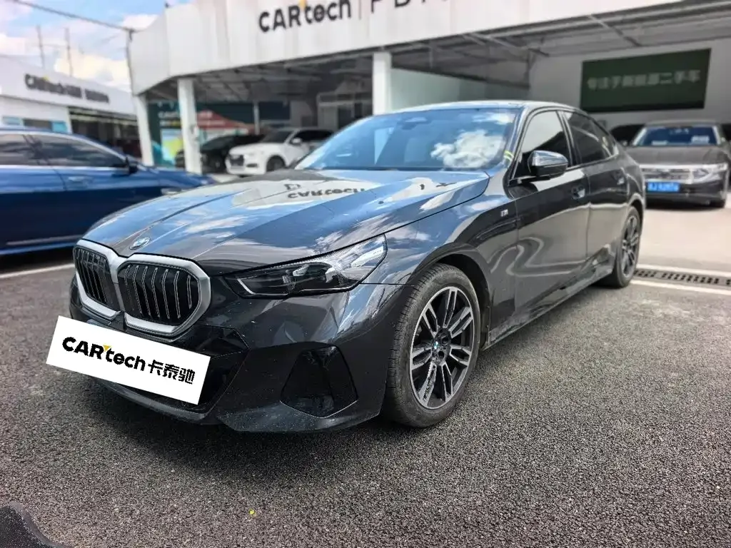 BMW 5 Series (Import) — фото 1