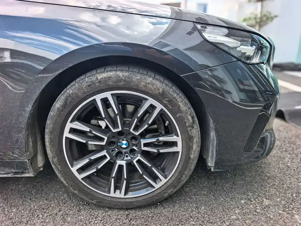 BMW 5 Series (Import) — фото 3