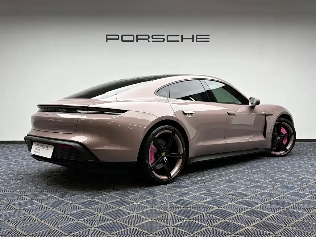 Porsche Taycan — фото 5