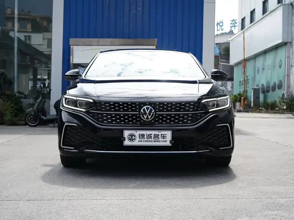 Volkswagen Passat — фото 10