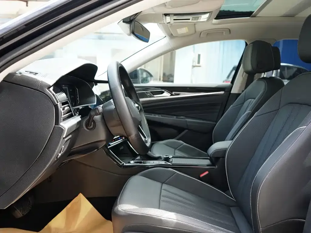 Volkswagen Passat — фото 4