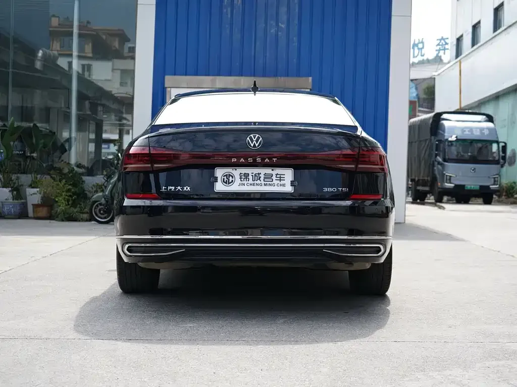 Volkswagen Passat — фото 3