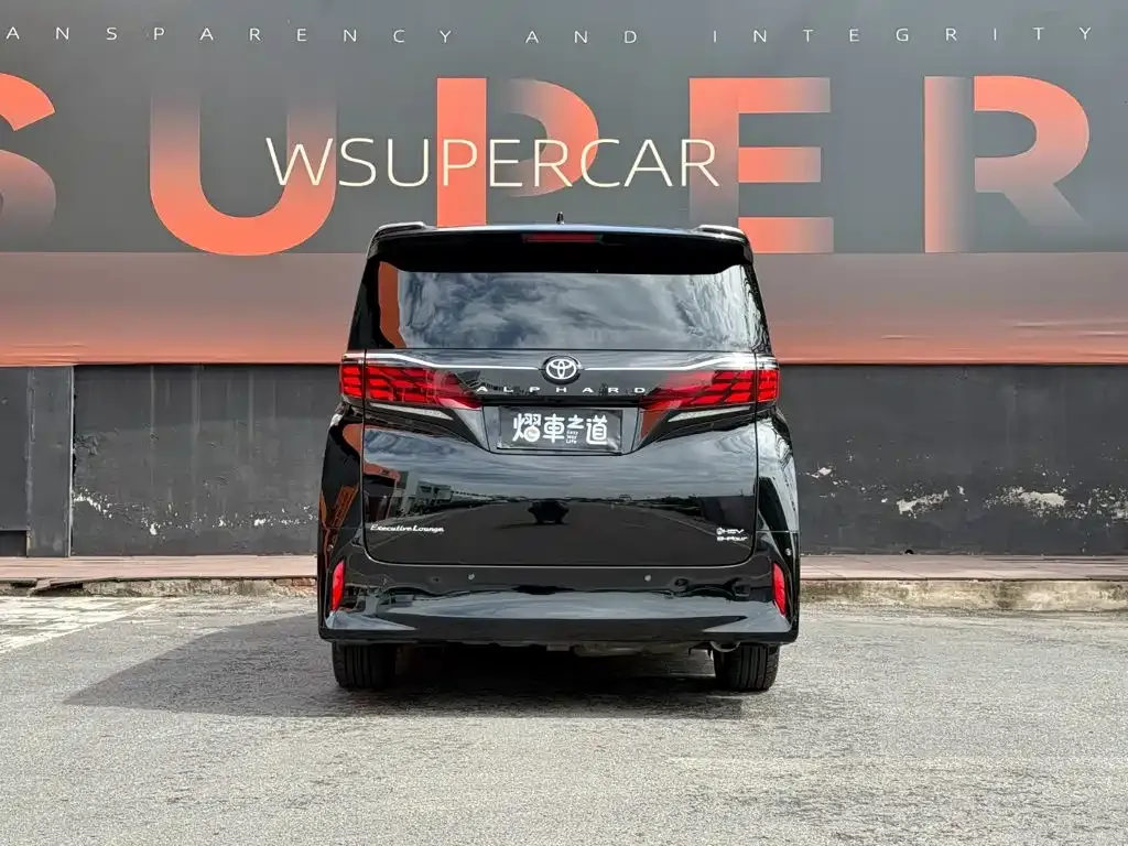 Toyota Alphard — фото 8