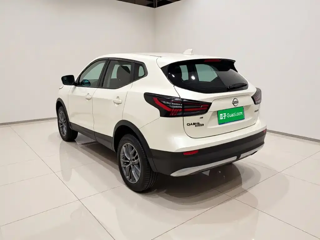 Nissan Qashqai — фото 5