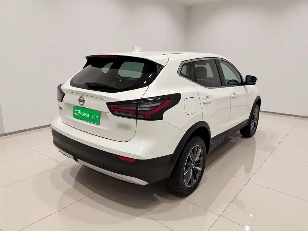 Nissan Qashqai — фото 6