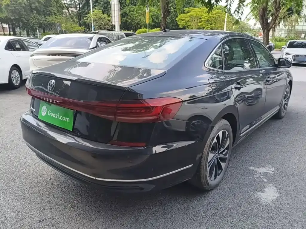 Volkswagen Passat — фото 9