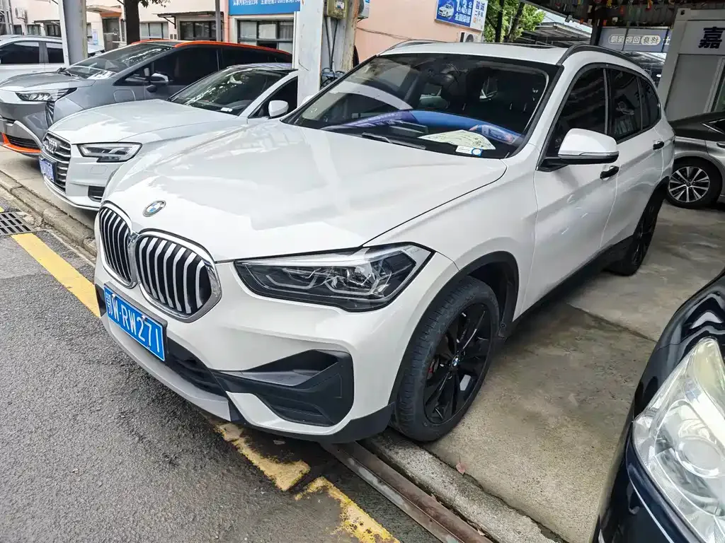 BMW X1 — фото 1