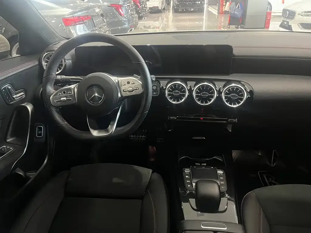 Mercedes-Benz CLA (Import) — фото 9