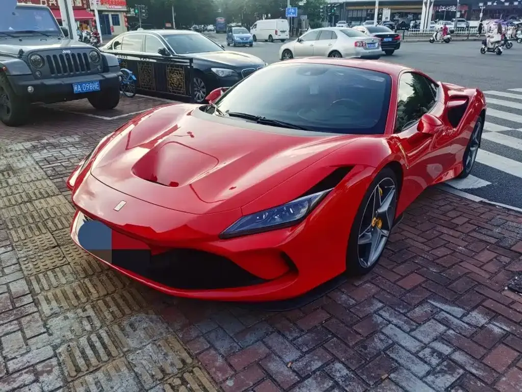 Ferrari F8 — фото 1