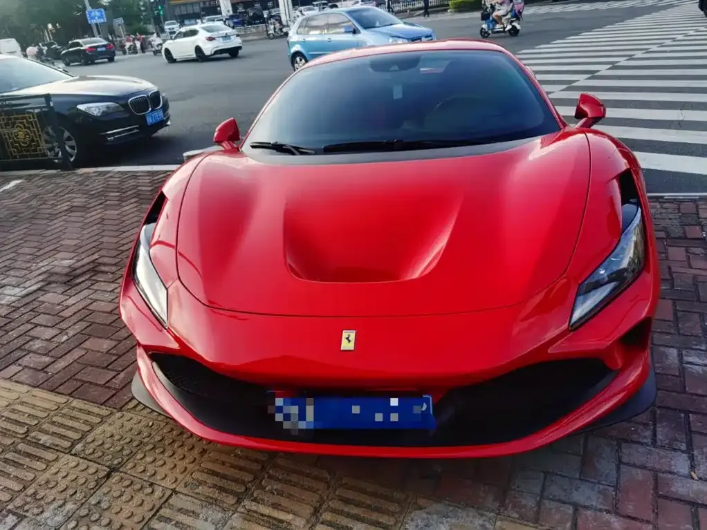 Ferrari F8 — фото 7