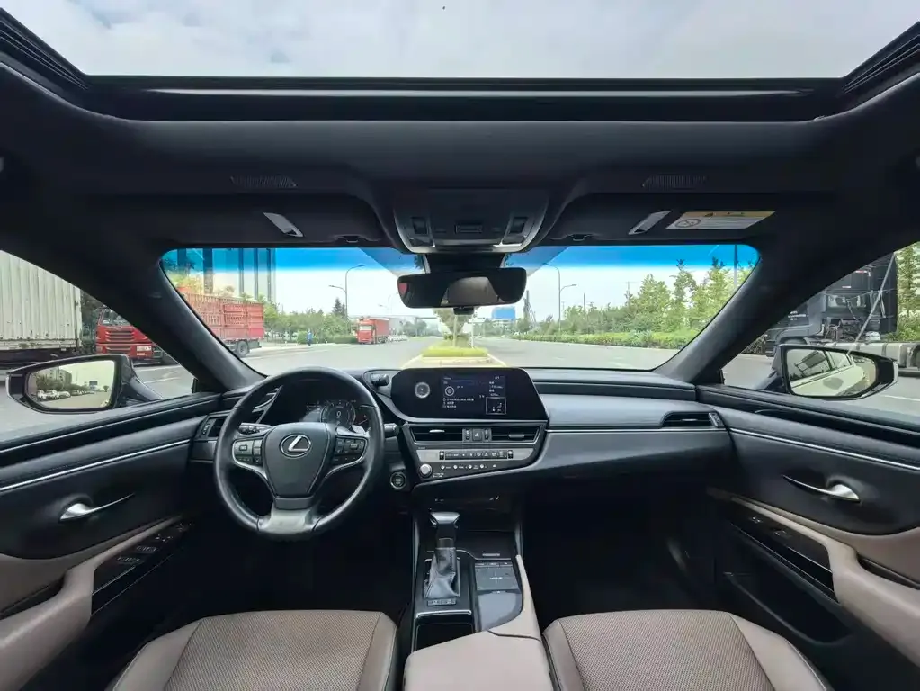 Lexus ES — фото 3