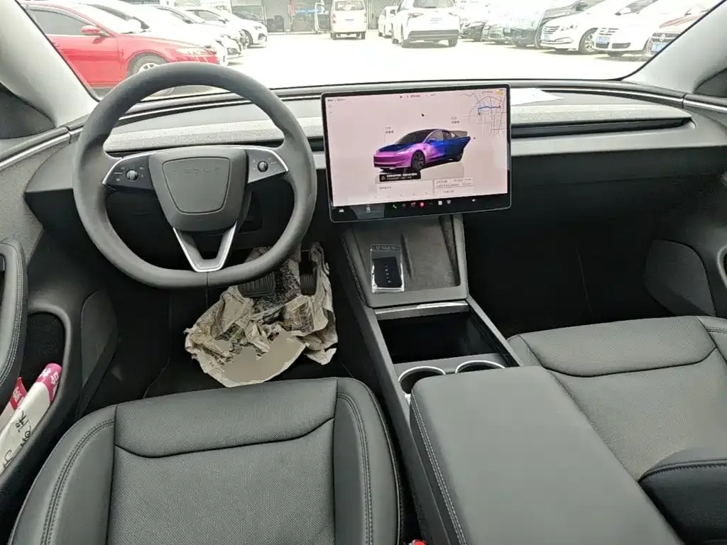 Tesla Model 3 — фото 10