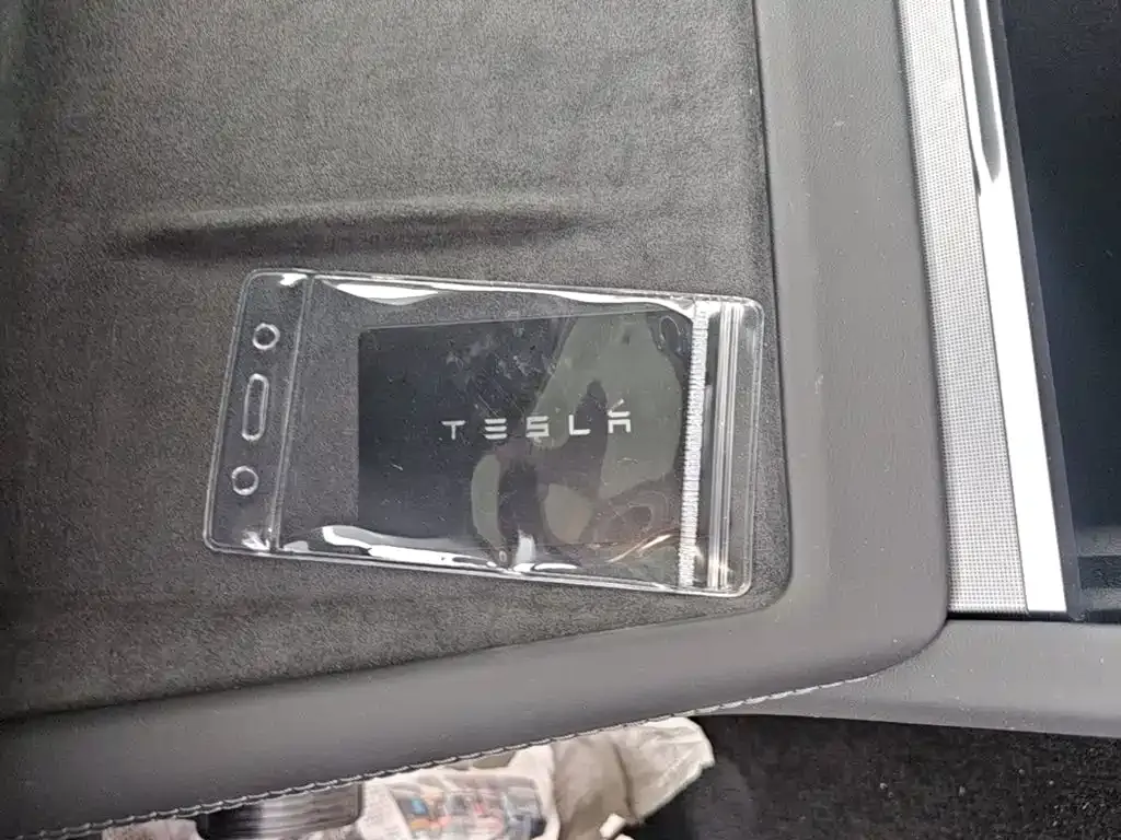 Tesla Model 3 — фото 7