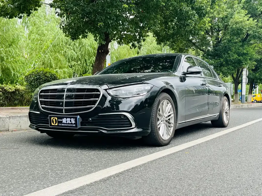 Mercedes-Benz S-Class — фото 1
