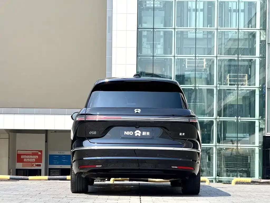 NIO ES8 — фото 2