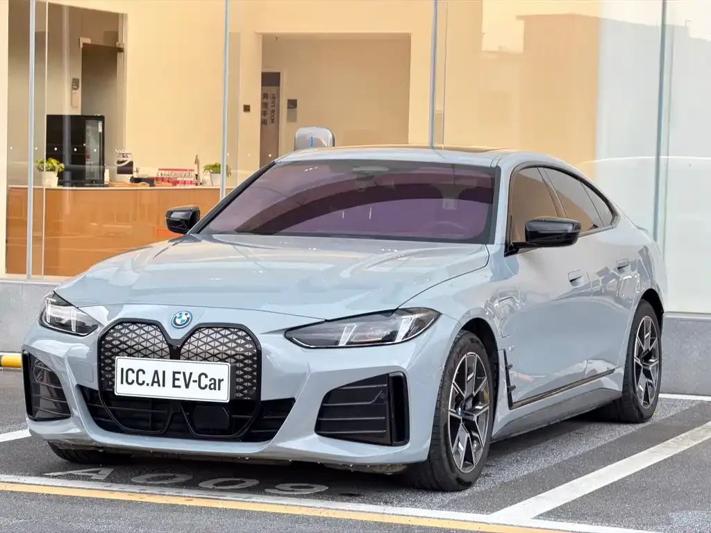 BMW i4 — фото 1