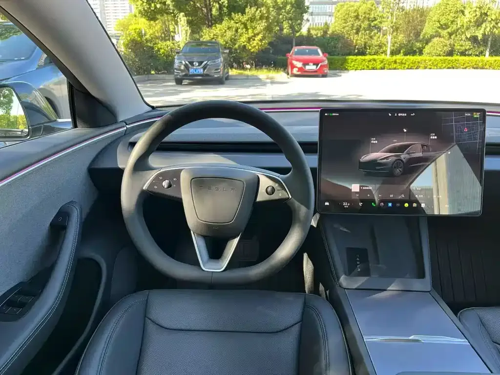 Tesla Model 3 — фото 2